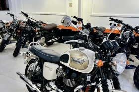 Triumph Bonneville T100 2014 bản UK HQCN zin keng  Odo: 9k miles