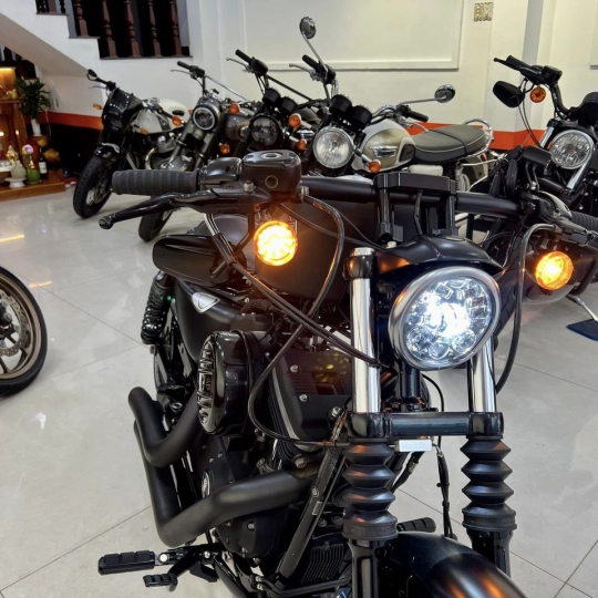Harley Iron 883 2019 BSSG chính chủ lên ngìu đồ chơi siêu ngầu