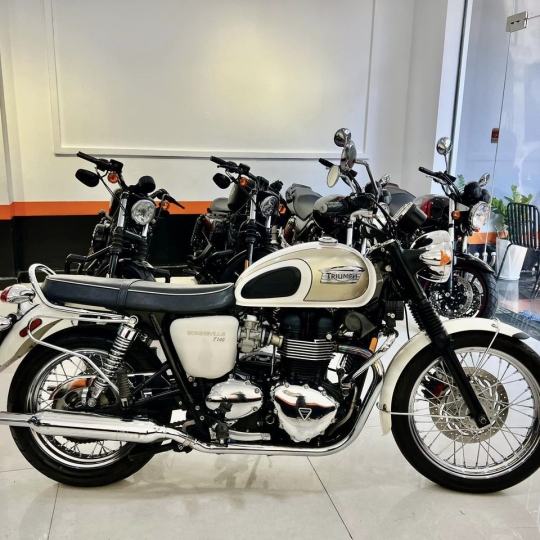 Triumph Bonneville T100 2014 bản UK HQCN zin keng  Odo: 9k miles