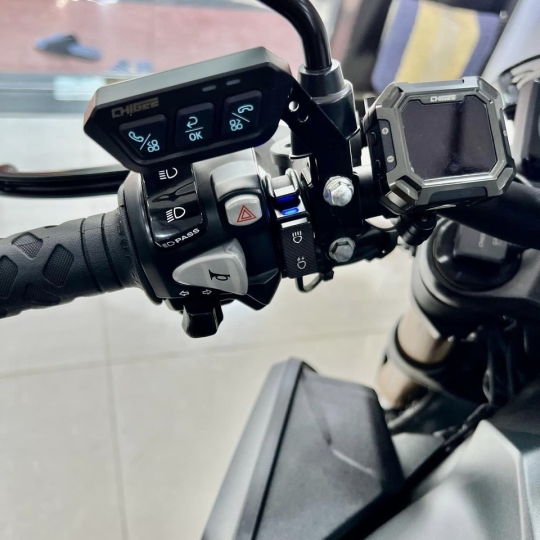 CB650r cuối 2023 BSSG full đồ chơi  Odo lướt: 1800 km