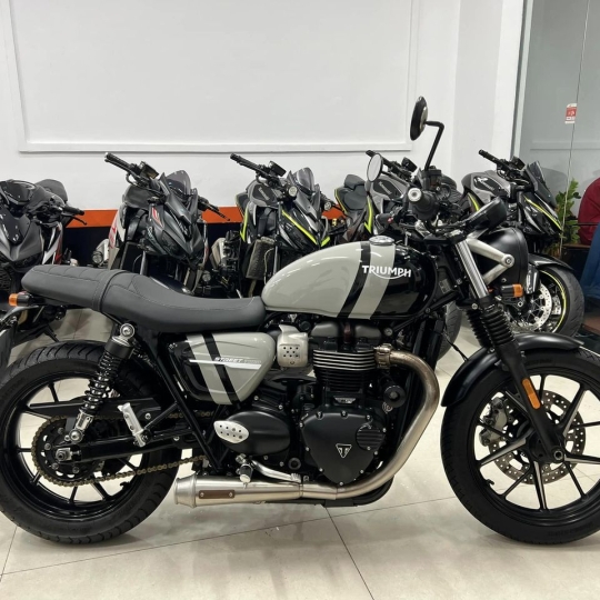 Triumph Street Twin 2019 HQCN BSTP