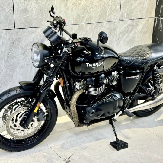 Triumph Bonneville T100 UK 2014 HQCN BSTP  ĐKLĐ 2016